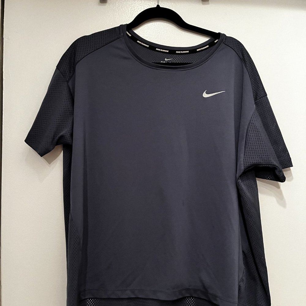 Nike‎ Running Dri-Fit - Gray Plus Size Short-Sleeve Shirt (1X)